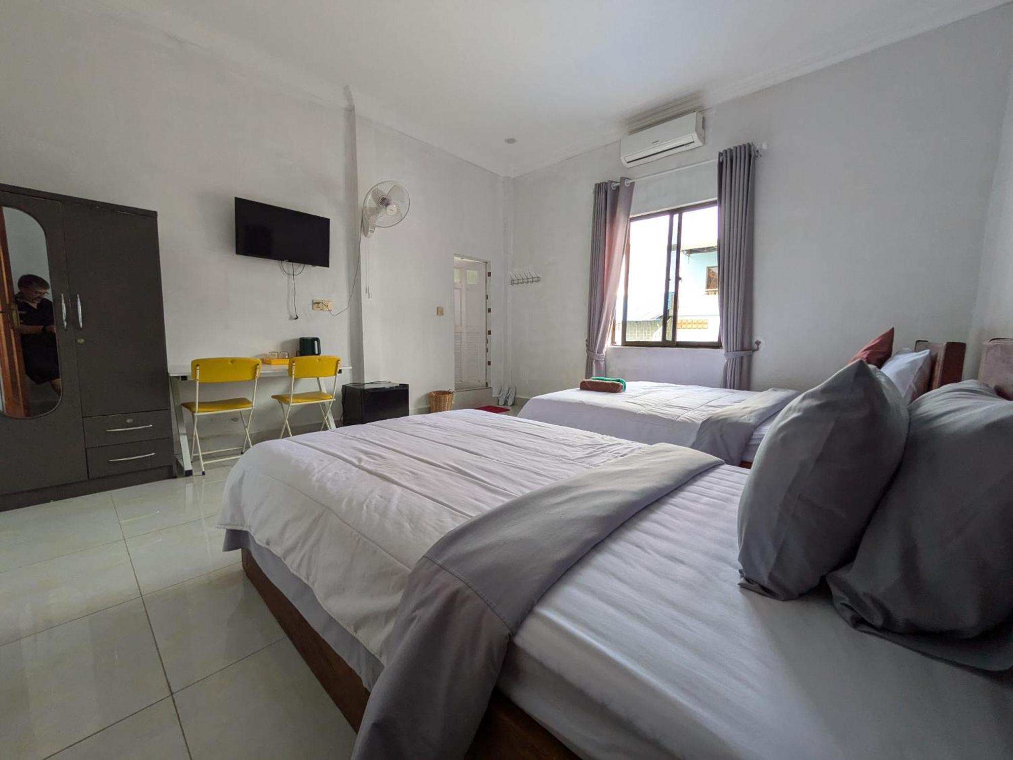Orchid 101 Hotel Kampot Exterior photo